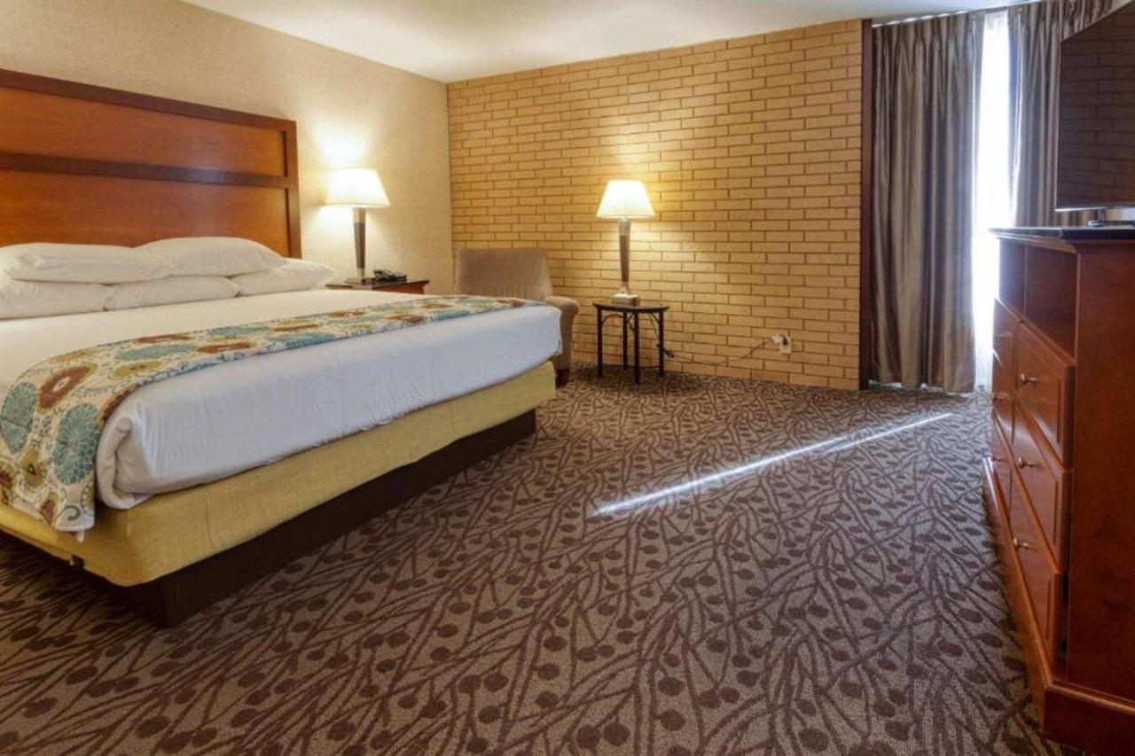 Drury Inn & Suites Atlanta Airport College Park Bagian luar foto