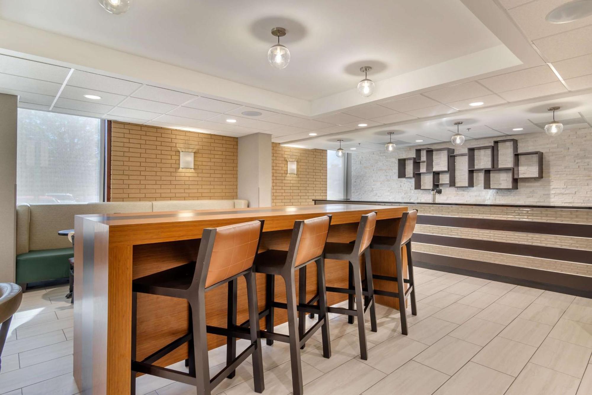 Drury Inn & Suites Atlanta Airport College Park Bagian luar foto