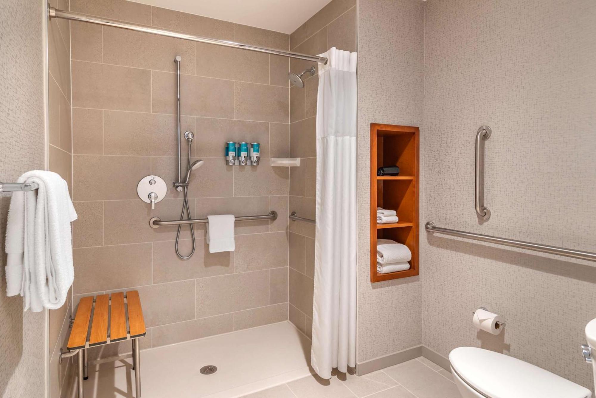Drury Inn & Suites Atlanta Airport College Park Bagian luar foto