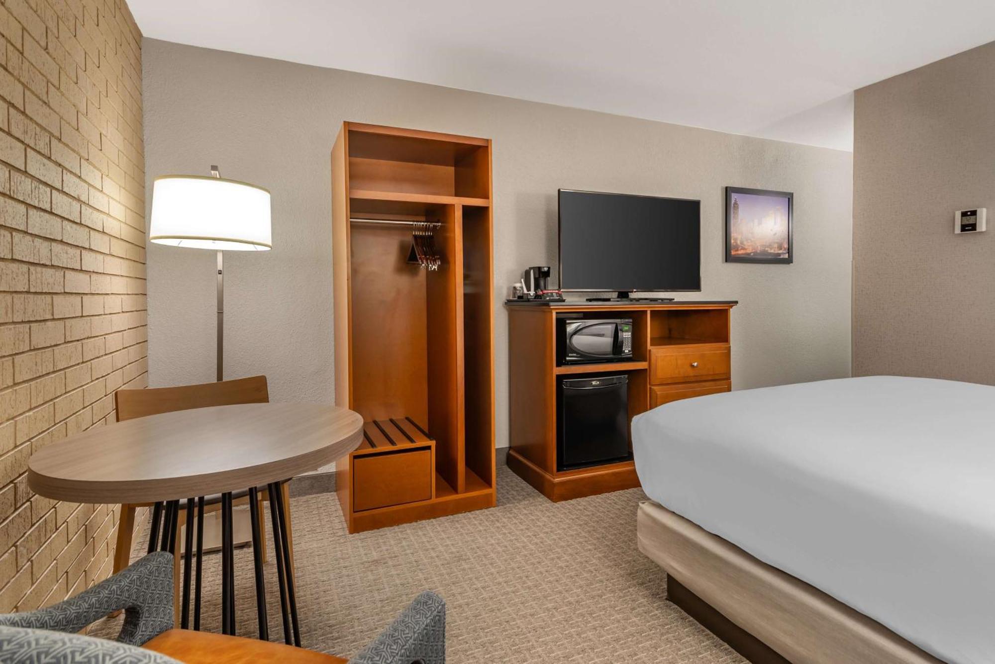 Drury Inn & Suites Atlanta Airport College Park Bagian luar foto