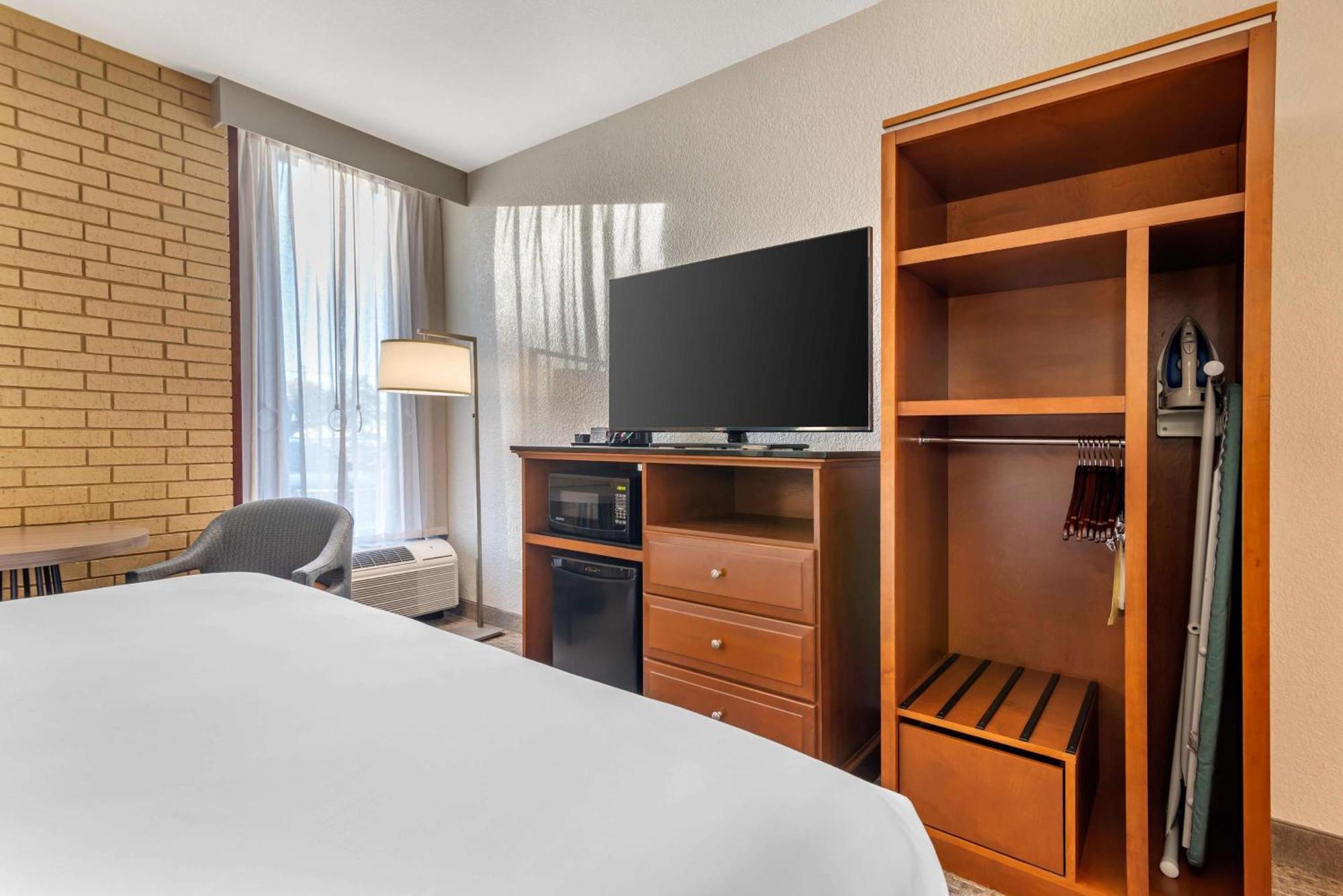 Drury Inn & Suites Atlanta Airport College Park Bagian luar foto
