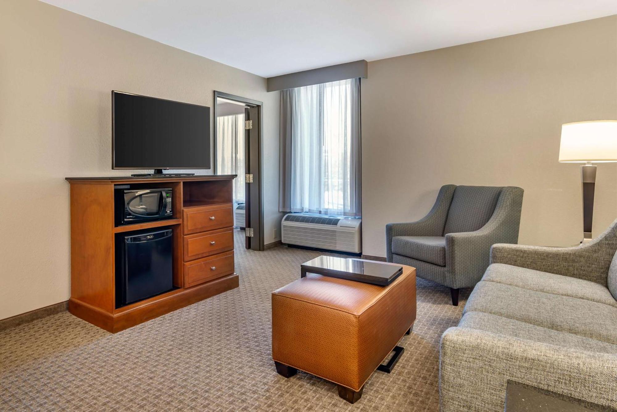Drury Inn & Suites Atlanta Airport College Park Bagian luar foto