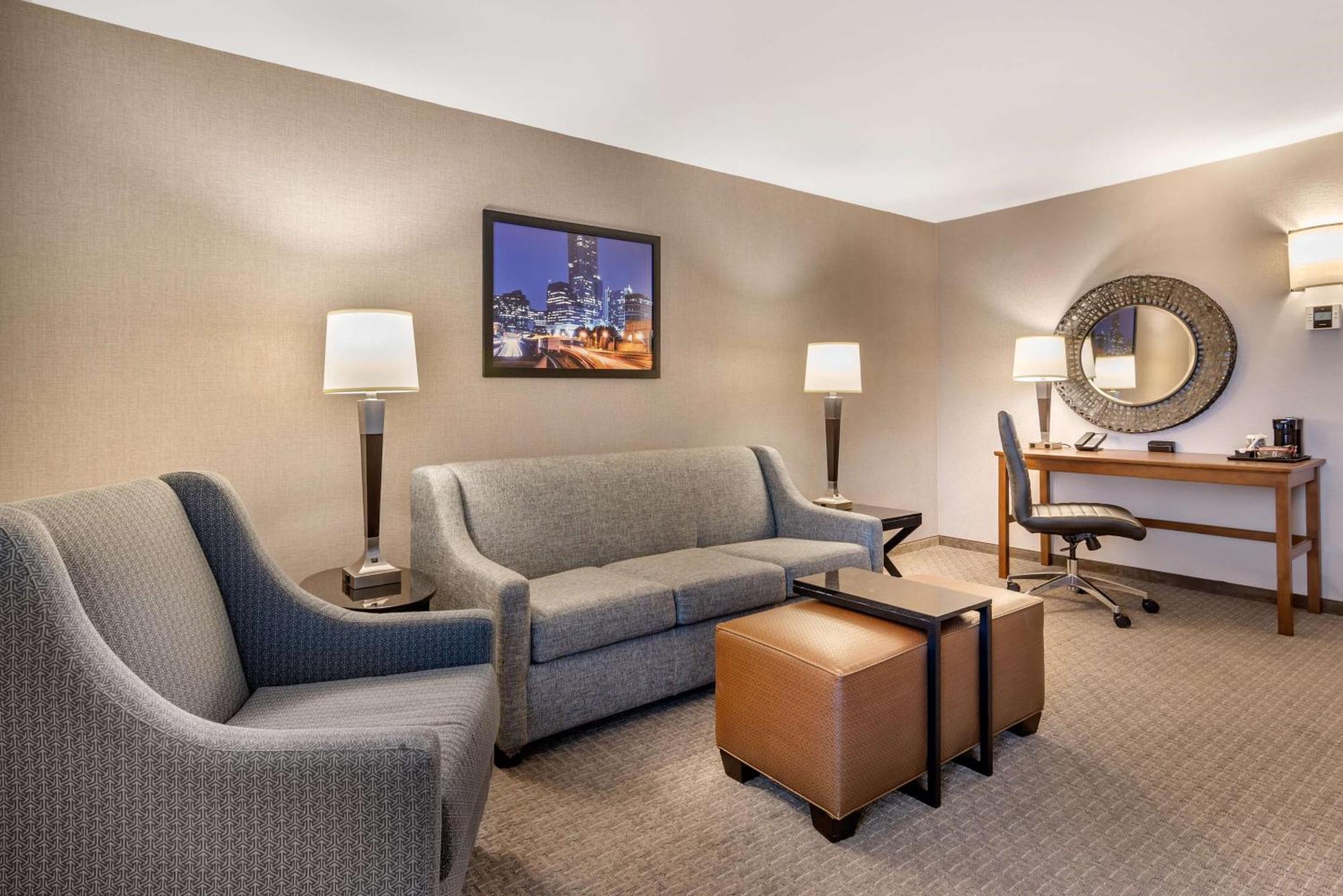 Drury Inn & Suites Atlanta Airport College Park Bagian luar foto